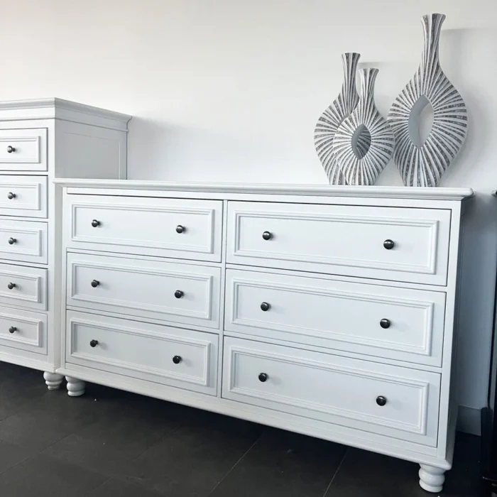 American Country Style 6-Drawer Chest of Drawers - White angle view